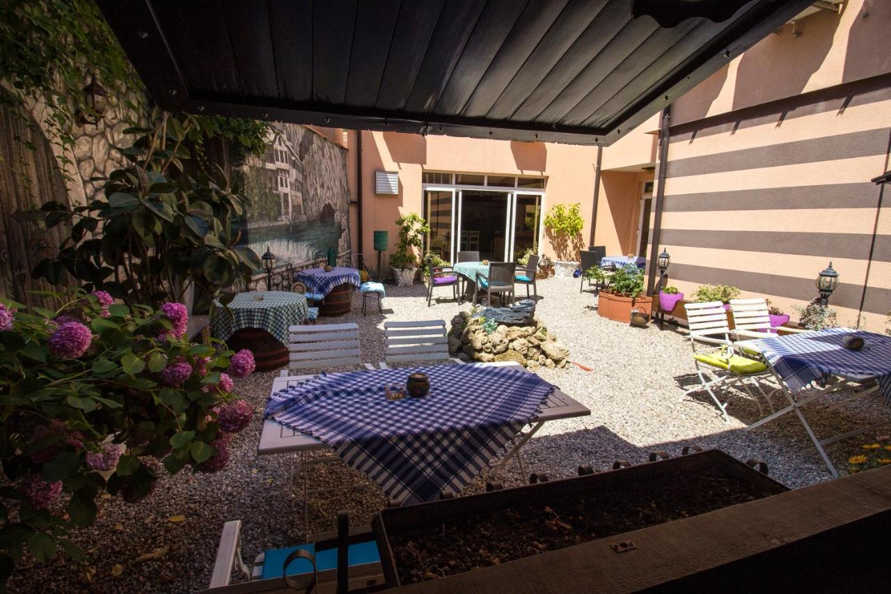 Hotel Villa Nadin Mostar Exterior foto